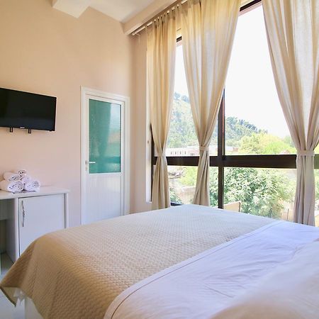 Hotel Orestiada Berat Buitenkant foto