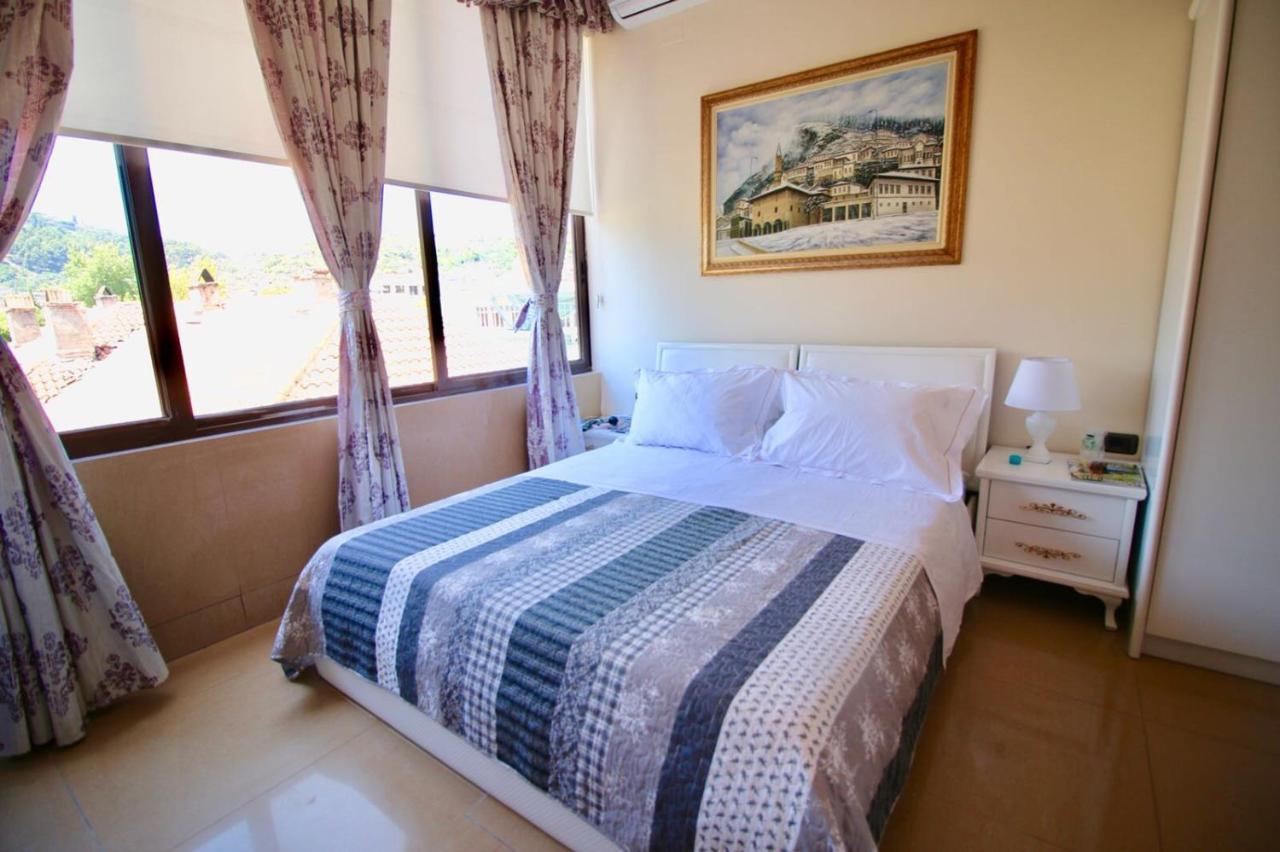 Hotel Orestiada Berat Buitenkant foto