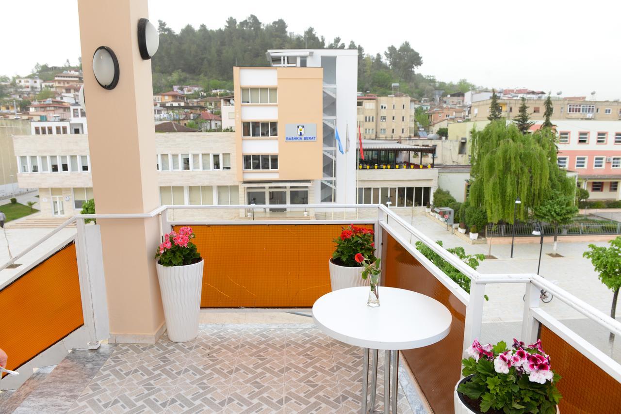 Hotel Orestiada Berat Buitenkant foto