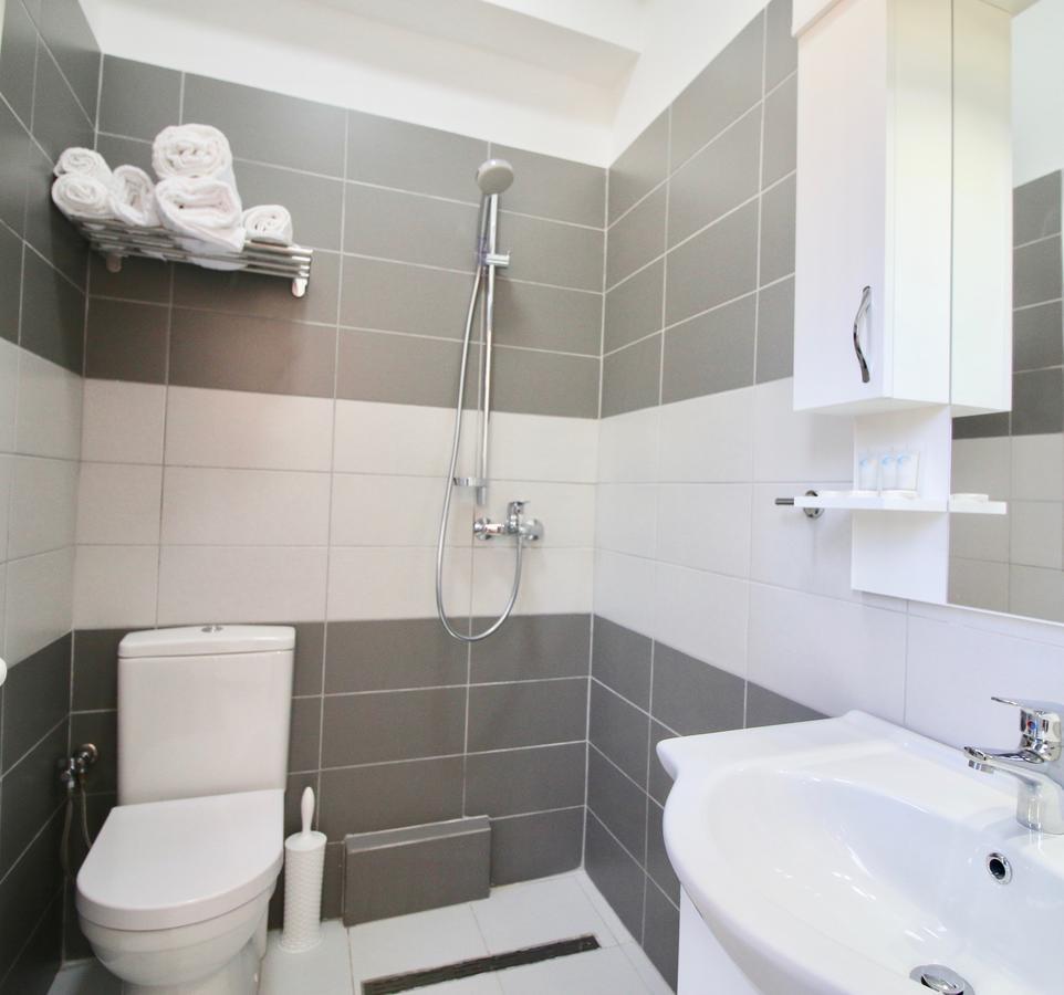 Hotel Orestiada Berat Buitenkant foto