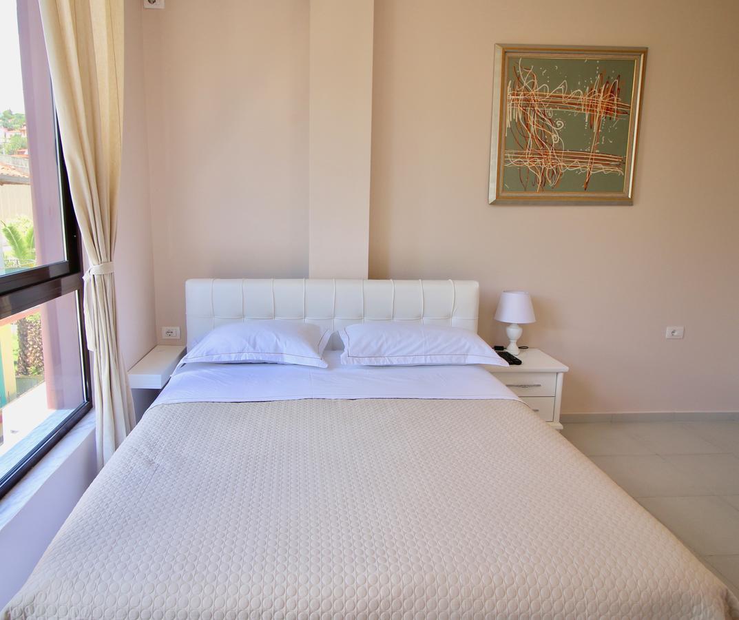 Hotel Orestiada Berat Buitenkant foto