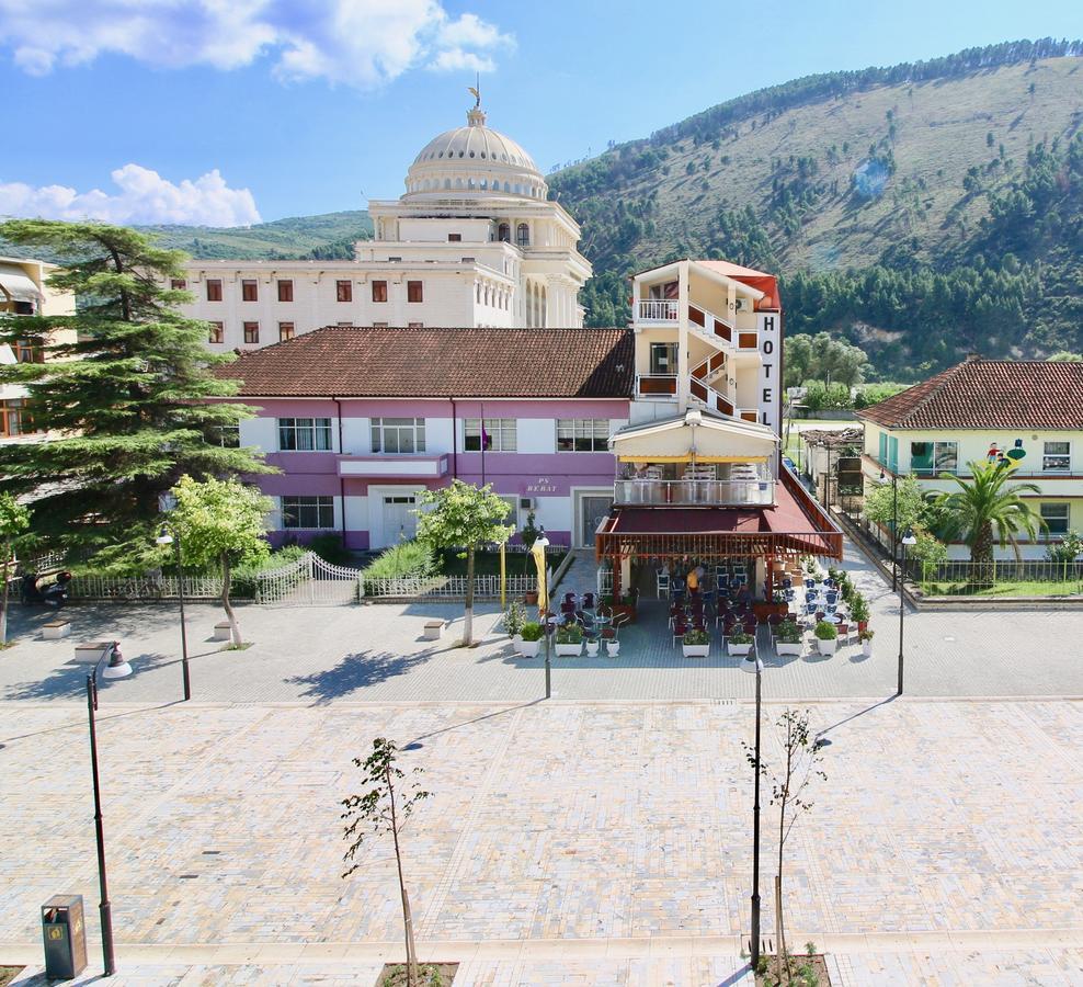 Hotel Orestiada Berat Buitenkant foto